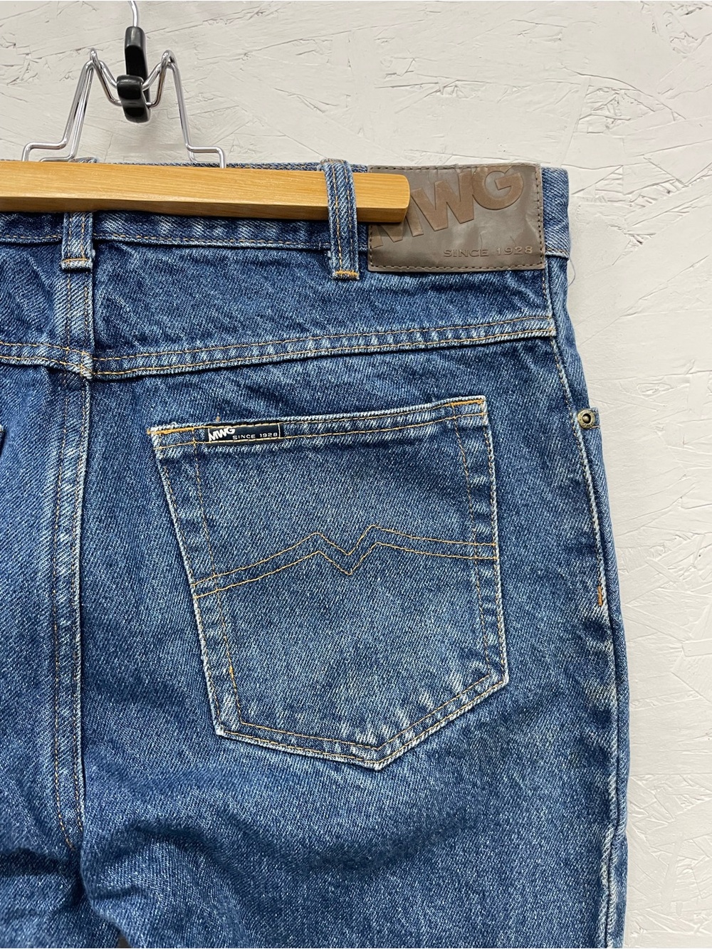 MWG Premium Jeans, 32X36, Distressed
